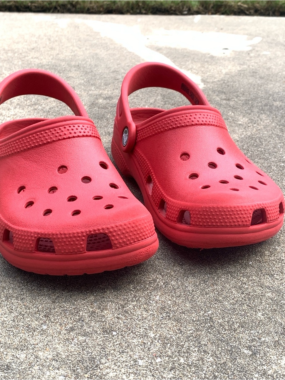 CROCS Kids sz J2 Red Slip-On Clogs with Heel Strap